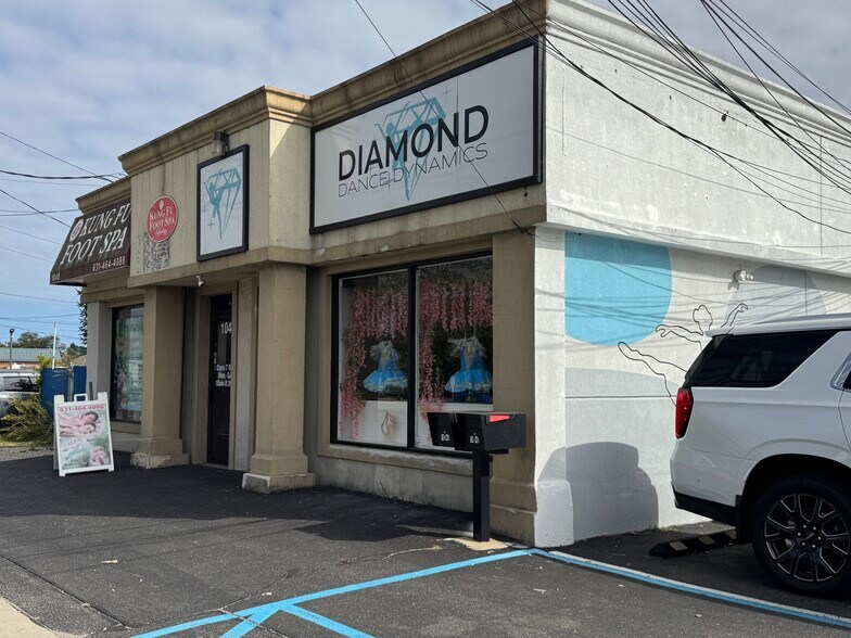 More Photos Of 1046-1048 Montauk Hwy, Copiague Freestanding For Lease