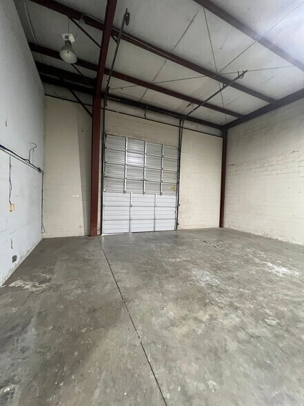 More Photos Of 2403 Kline Ave, Nashville Warehouse For Lease