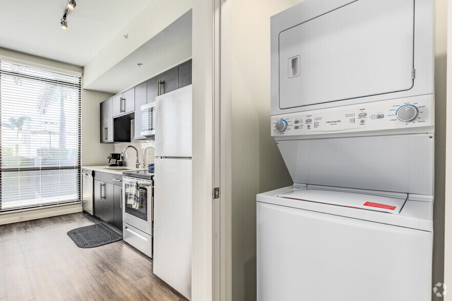 More Photos Of 361 N ROSALIND AVE, Orlando Apartments For Lease