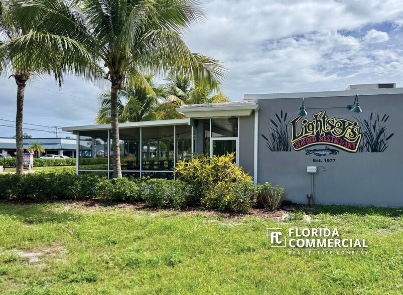 More Photos Of 796 NE Dixie Hwy, Jensen Beach Restaurant For Sale