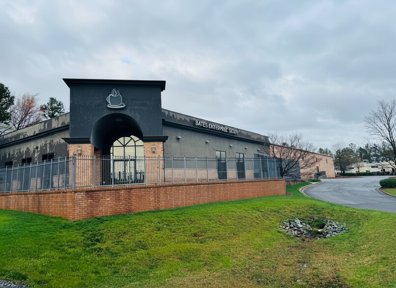 More Photos Of 6620 W W T Harris Blvd, Charlotte Flex For Sale