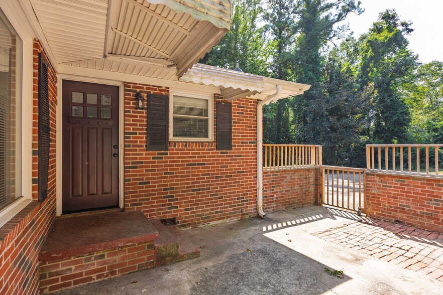 More Photos Of 250 E Memorial Dr, Dallas Land For Sale