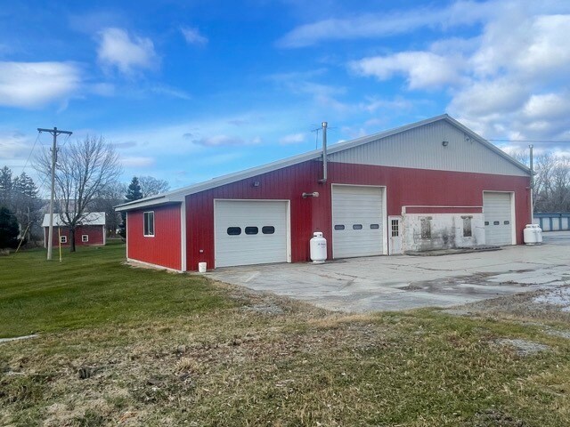 More Photos Of 628 South St, Hoosick Falls Specialty For Sale