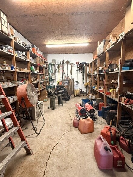 More Photos Of 2320 Town St, Pensacola Industrial For Sale