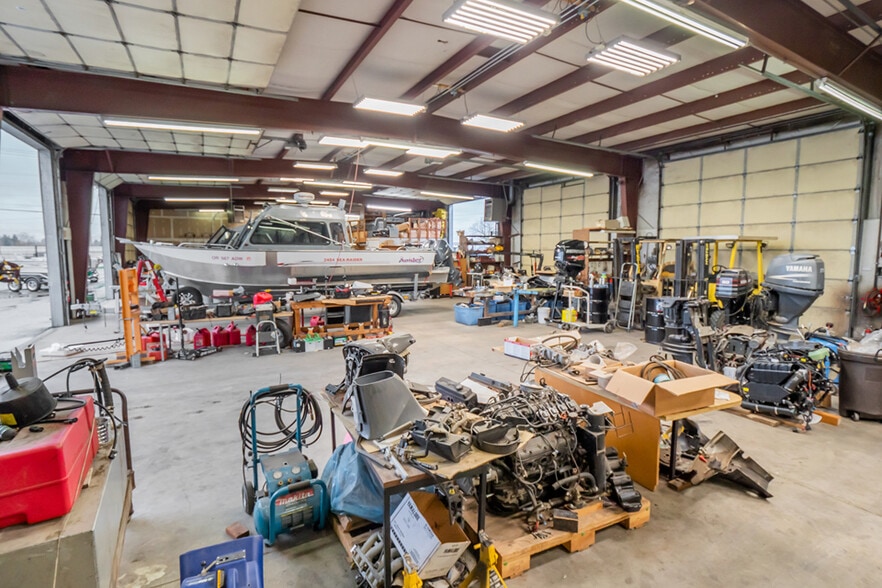 More Photos Of 1700 Highway 99 N, Eugene General Retail For Sale