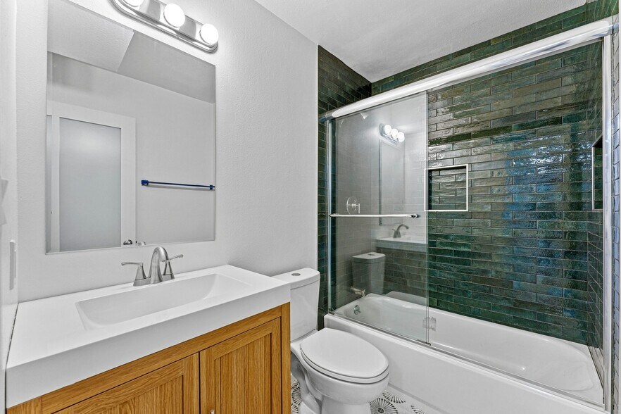 More Photos Of 1815 W Alameda Ave, Burbank Apartments For Sale