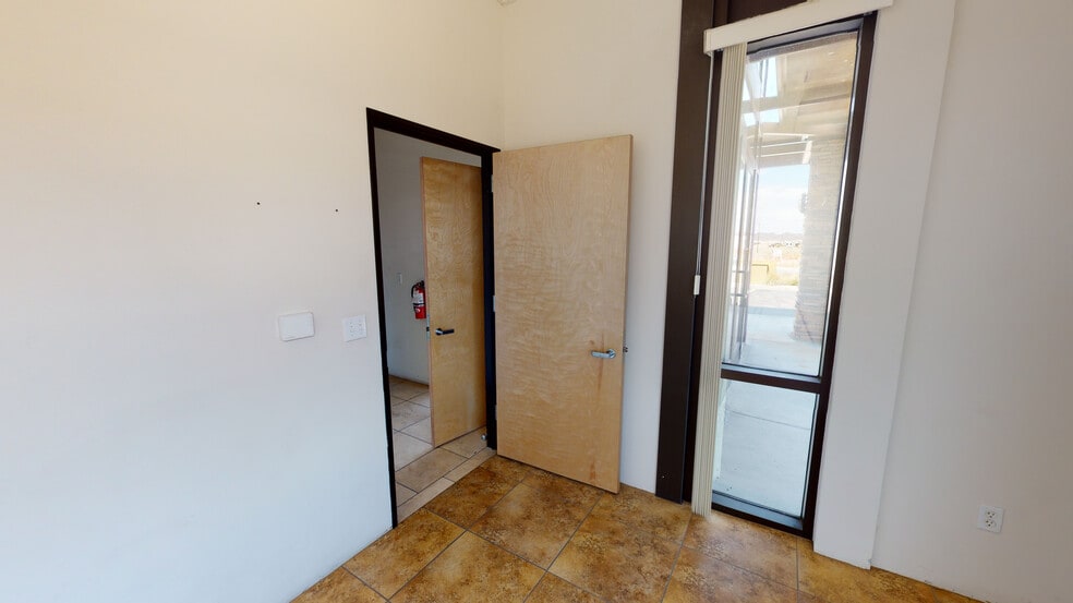 More Photos Of 2540 Landon Dr, Bullhead City Industrial For Sale