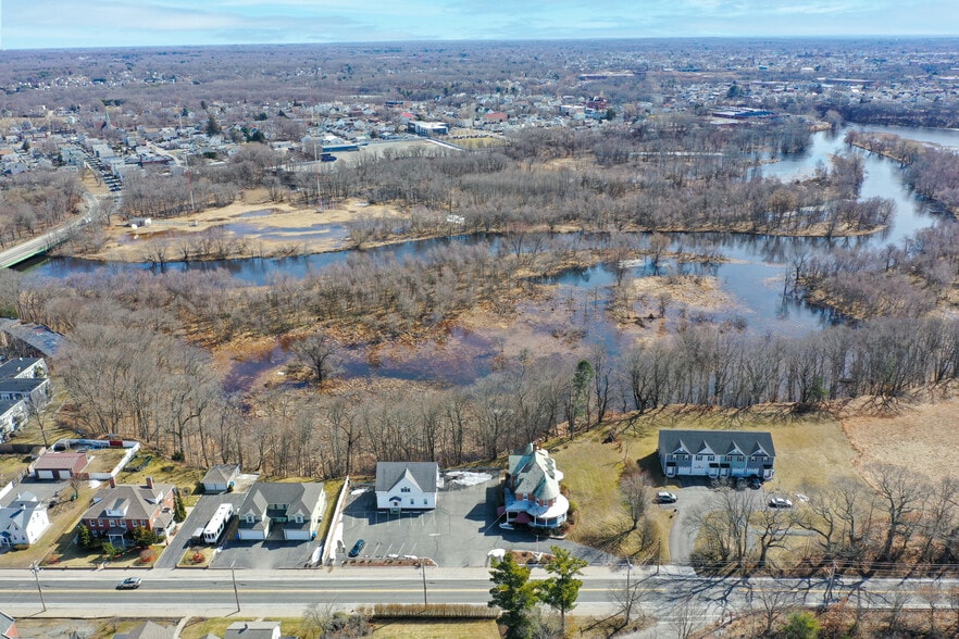 More Photos Of 1501 Lonsdale Ave, Lincoln General Retail For Sale