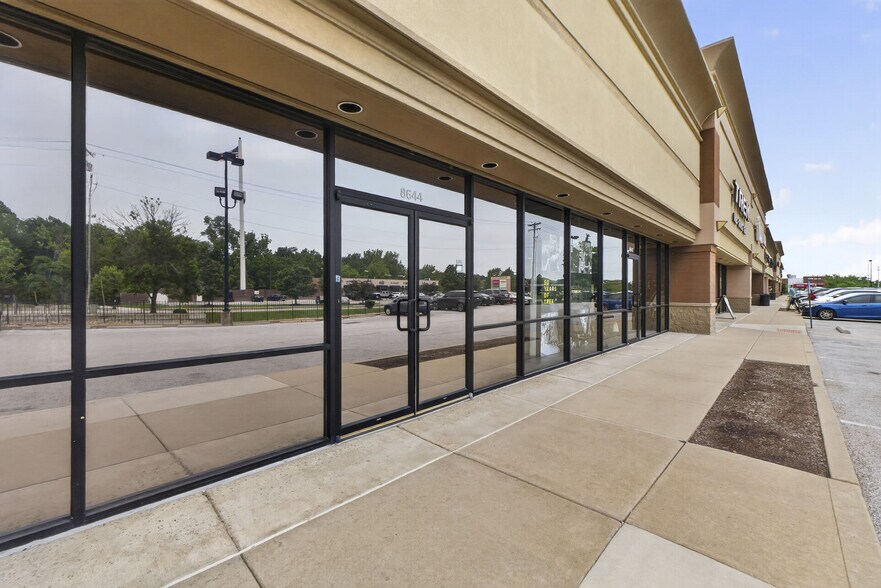 More Photos Of 8610-8648 Mexico Rd, O'Fallon Unknown For Lease