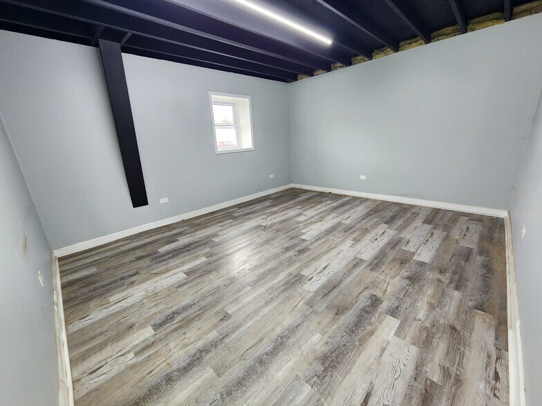 More Photos Of 9100 Louisiana St, Merrillville Warehouse For Lease