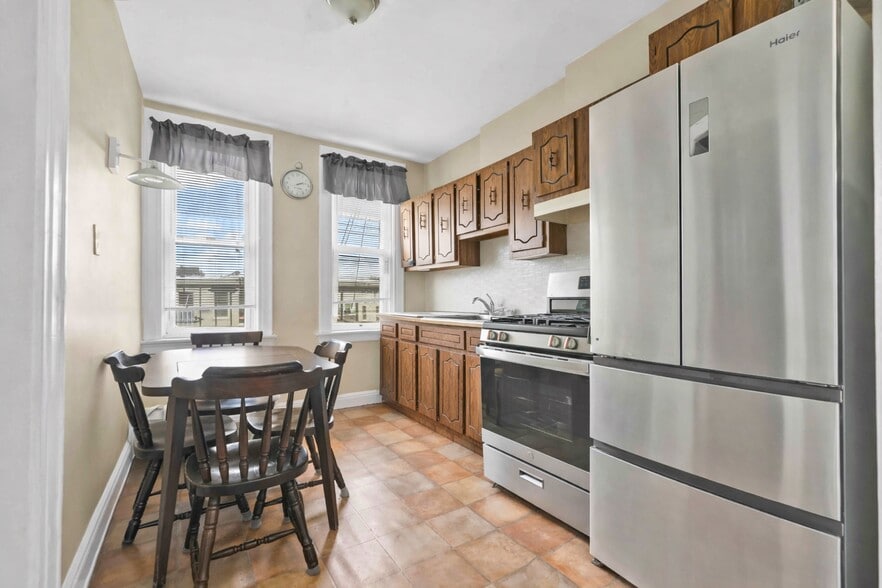 More Photos Of 6340 Fresh Pond Rd, Ridgewood Apartments For Sale