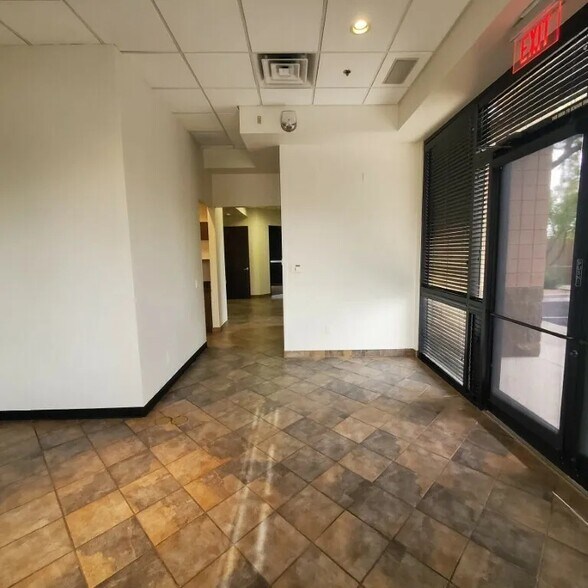More Photos Of 16841 N 31st Ave, Phoenix Office For Sale