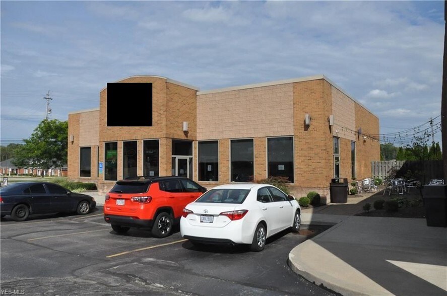 More Photos Of 540 Water St, Chardon Fast Food For Lease