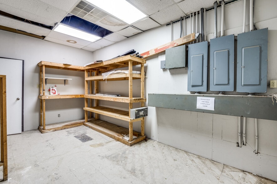 More Photos Of 2345 S State Highway 121, Lewisville Flex For Sale