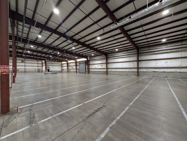 More Photos Of 1400 Montgomery, South Hill Warehouse For Lease