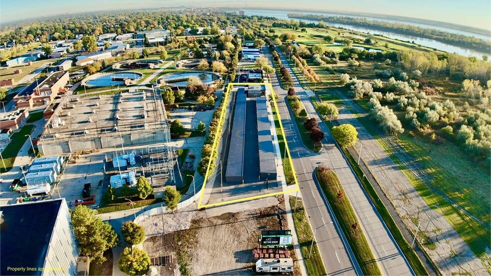 More Photos Of 4500 Biddle Ave, Wyandotte Self Storage For Sale