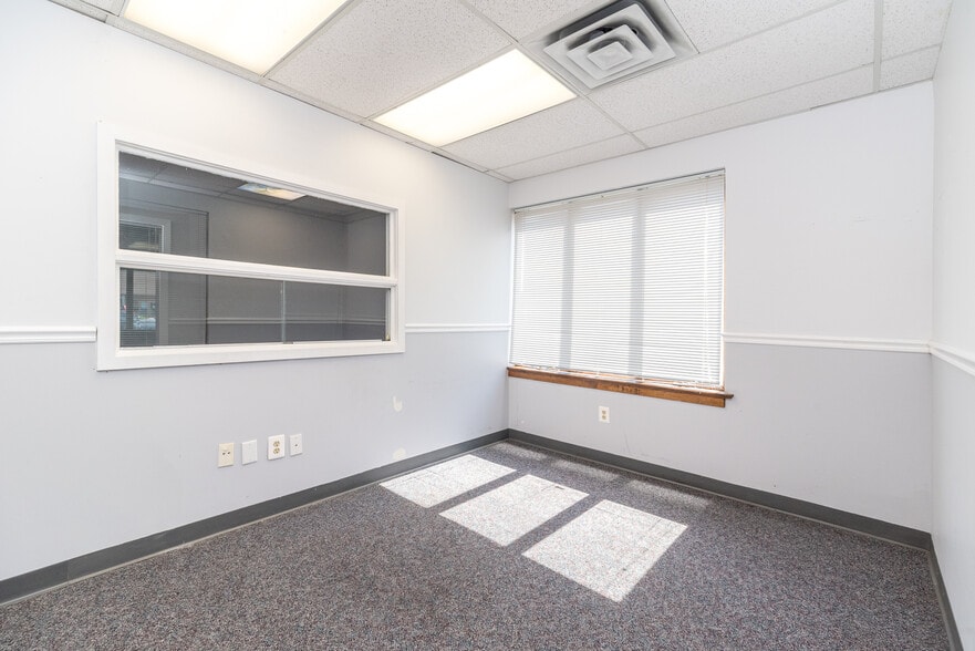More Photos Of 908-918 Town Center, New Britain Office For Sale