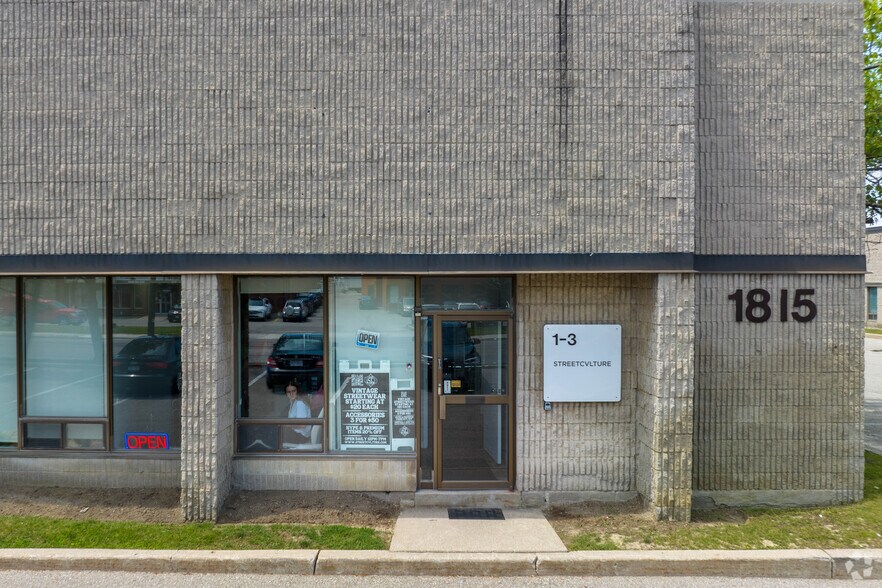 More Photos Of 1815 Meyerside Dr, Mississauga Light Manufacturing For Lease