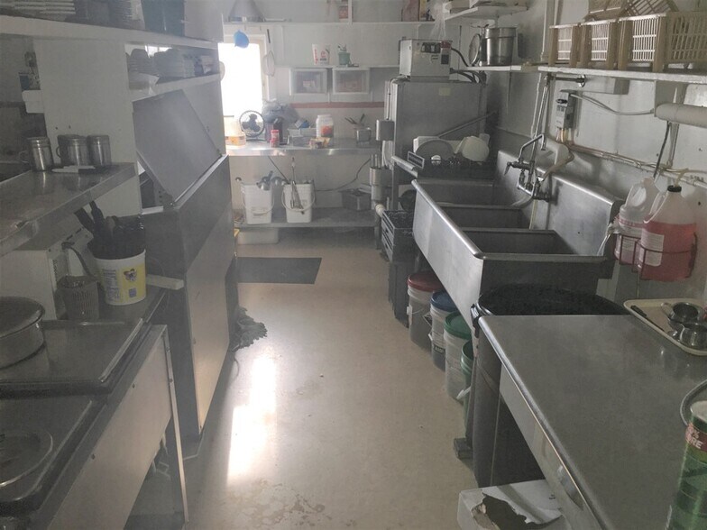 More Photos Of 507 W 2nd St, Shoshoni Restaurant For Sale