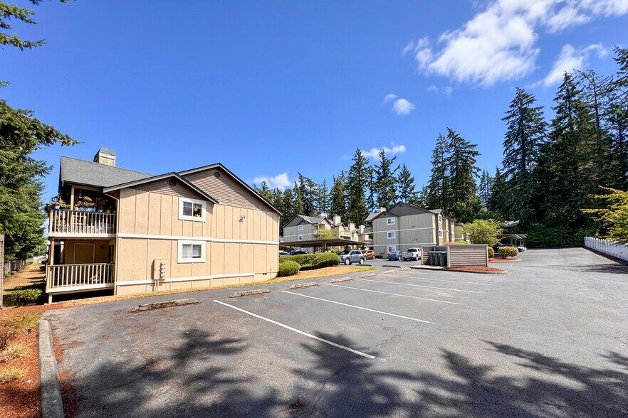 More Photos Of 9896 Enterprise Ln NW, Silverdale Apartments For Sale