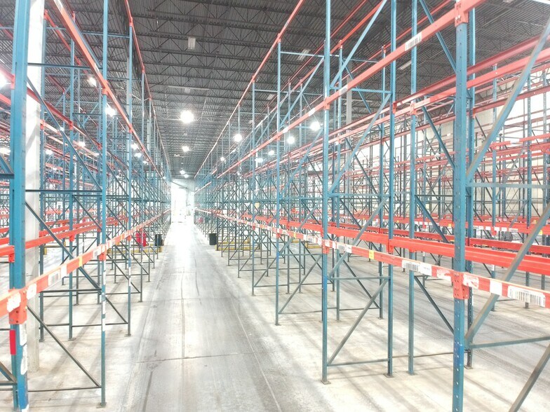 More Photos Of 6 Corporate Pky, Goose Creek Distribution For Lease