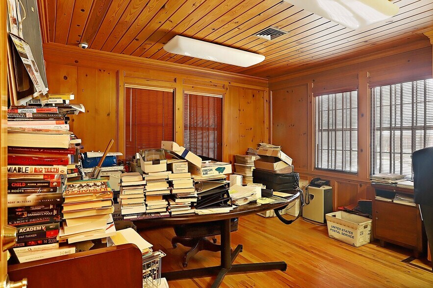 More Photos Of 6130 Wheatley St, Houston General Retail For Sale