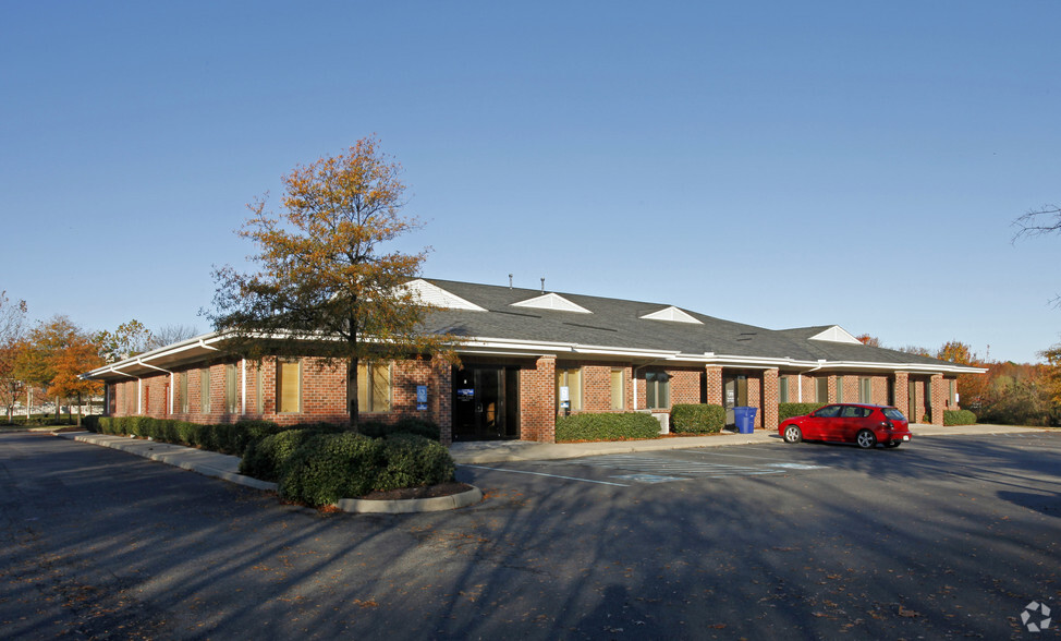 Primary Photo Of 2240 Coliseum Dr, Hampton Medical For Lease