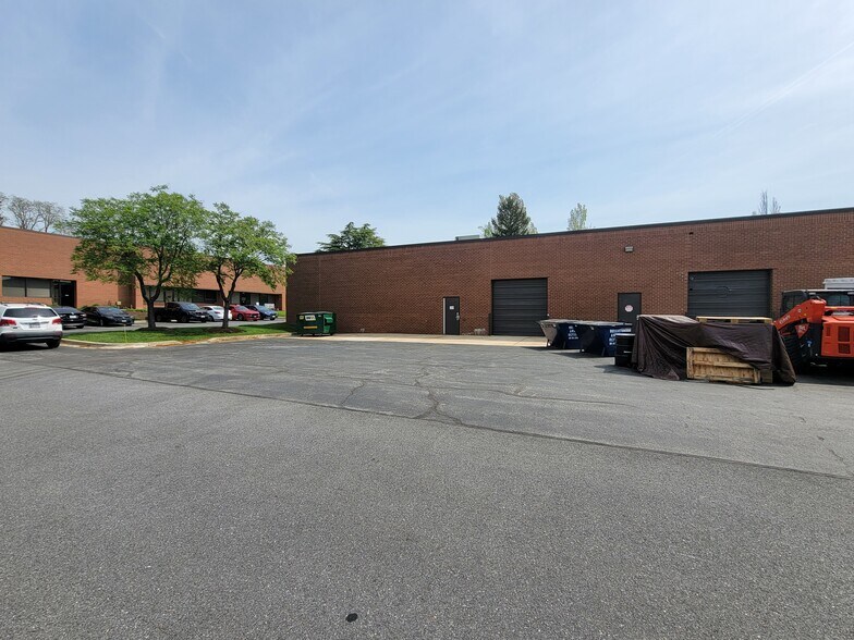 More Photos Of 7520 Standish Pl, Rockville Office For Lease