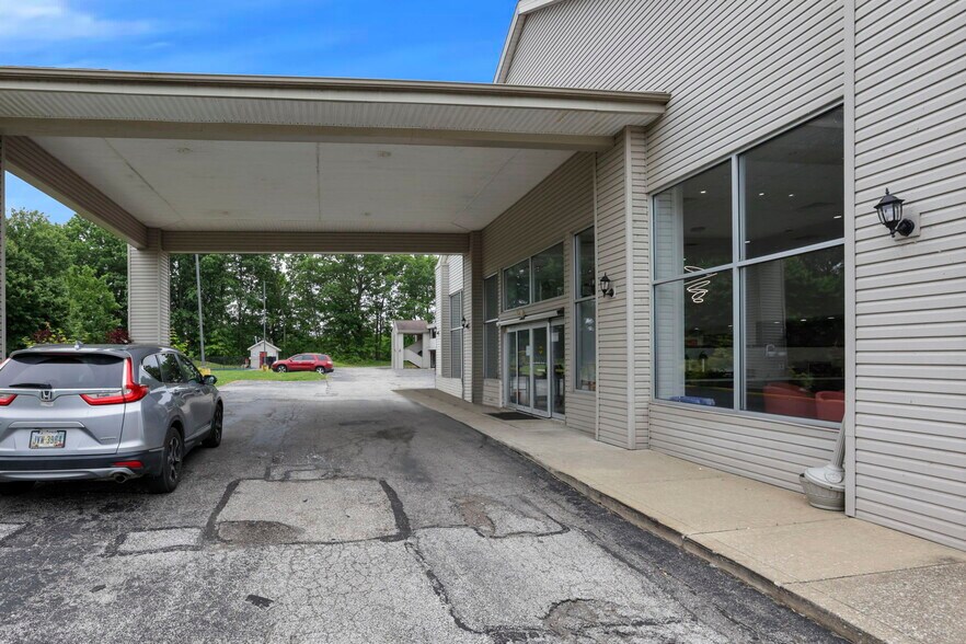 More Photos Of 22115 Brookpark Rd, Cleveland Hotel For Sale