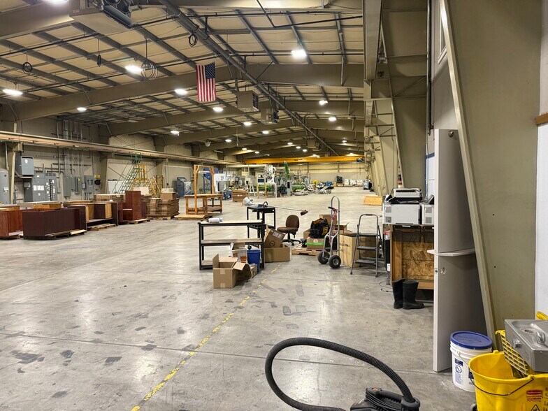 More Photos Of 2900 Sutherland Dr, Union Gap Manufacturing For Lease