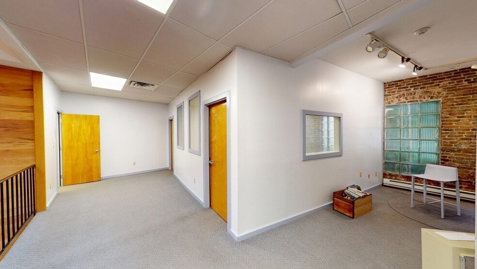 More Photos Of 76 Green St, Boston Flex For Lease