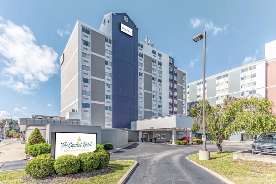 Primary Photo Of 1000 Washington St E, Charleston Hotel For Sale