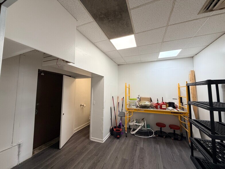 More Photos Of 210 Boston Rd, Chelmsford Storefront Retail Office For Lease