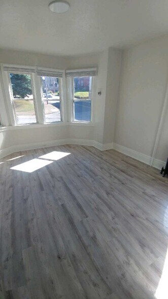 More Photos Of 815 McClure St, Munhall Apartments For Sale