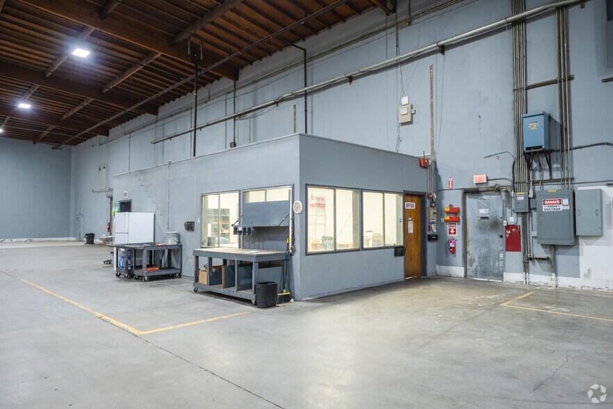 More Photos Of 1195 N Gertrude Ave, Stockton Warehouse For Sale