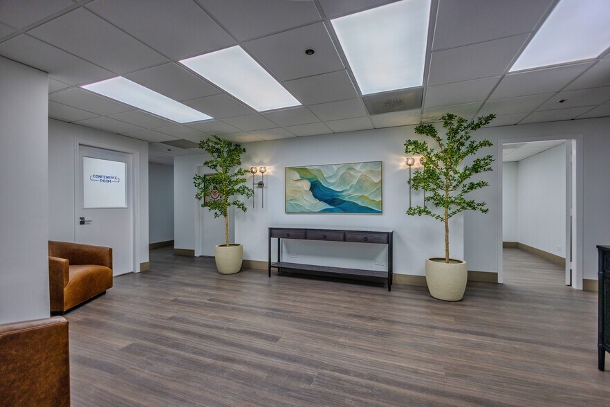 More Photos Of 6912 Main St, Downers Grove Unknown For Lease