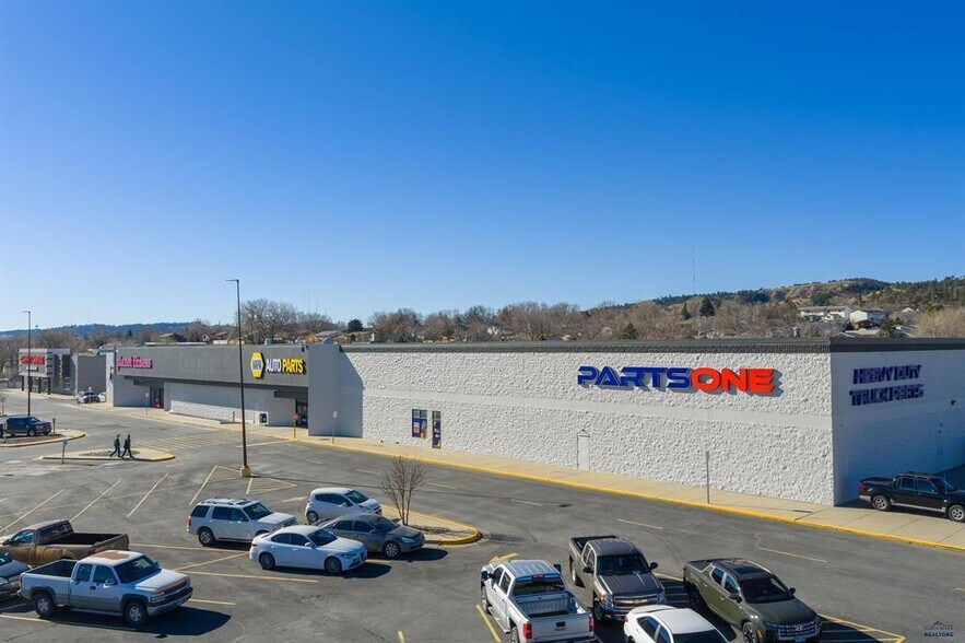 More Photos Of 1845 Haines Ave, Rapid City Freestanding For Sale