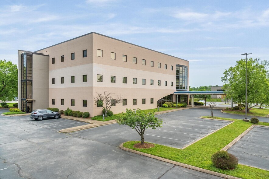 More Photos Of 961 Spring Creek Rd, East Ridge Medical For Lease