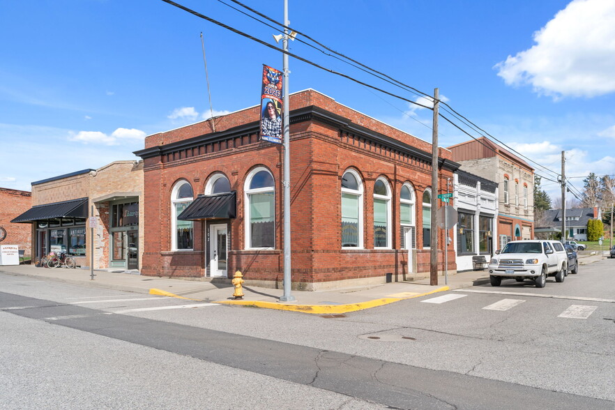 Primary Photo Of 102 Crosby St, Tekoa Flex For Sale