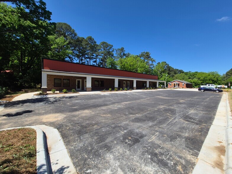 More Photos Of 405 Rose St, Sanford Office For Lease