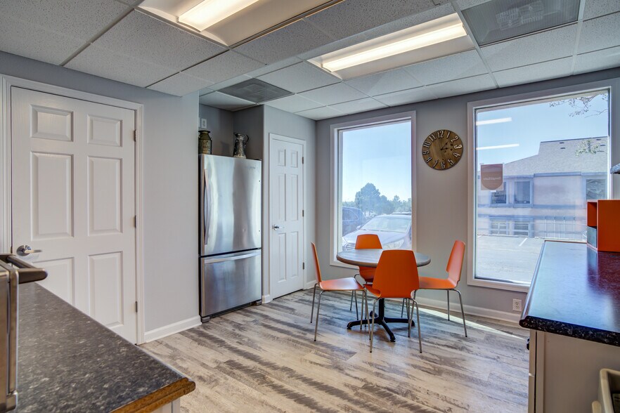 More Photos Of 2960 N Academy Blvd, Colorado Springs Office For Sale
