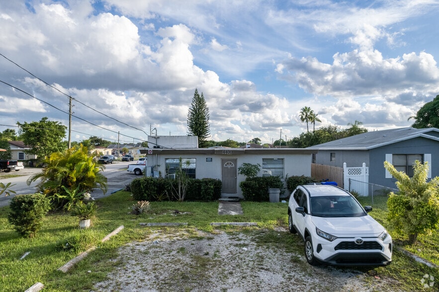 More Photos Of 4400 SW 23rd St, West Park Apartments For Sale