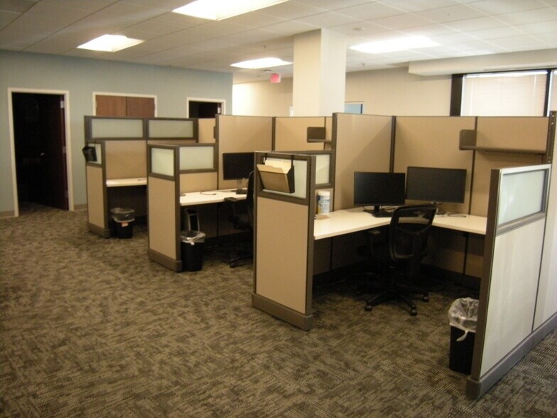 More Photos Of 5280 Corporate Dr, Frederick Office For Lease
