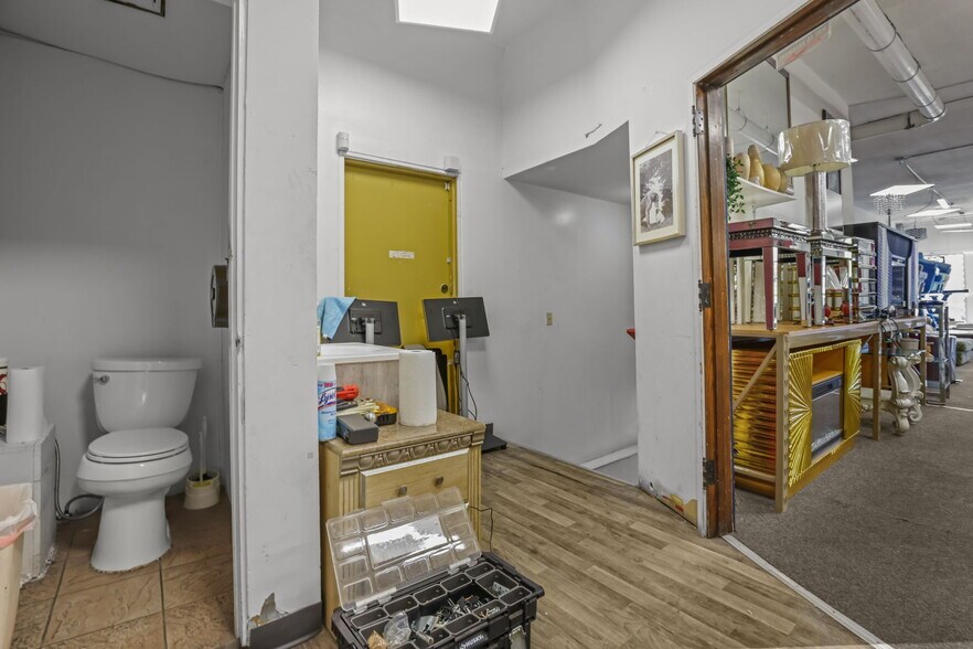 More Photos Of , Minneapolis General Retail For Sale