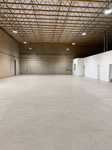 More Photos Of 2623 N San Fernando Rd, Los Angeles Warehouse For Lease