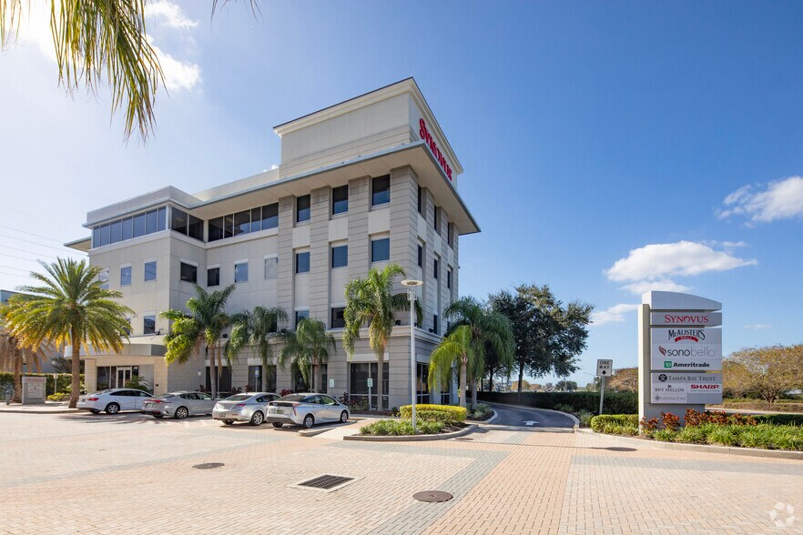 More Photos Of 4488 W Boy Scout Blvd, Tampa Office For Lease