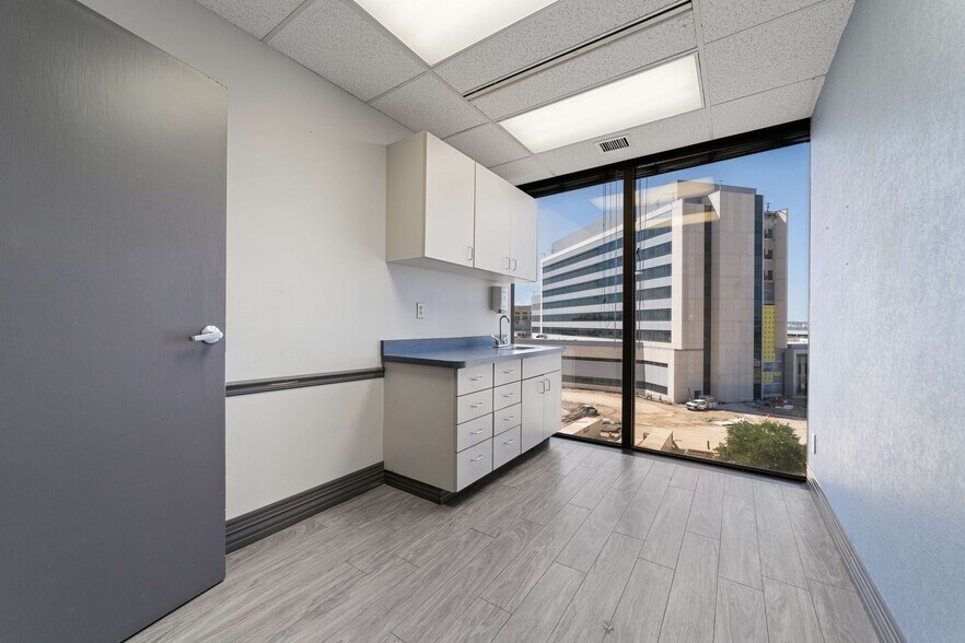 More Photos Of 8042 Wurzbach Rd, San Antonio Medical For Sale
