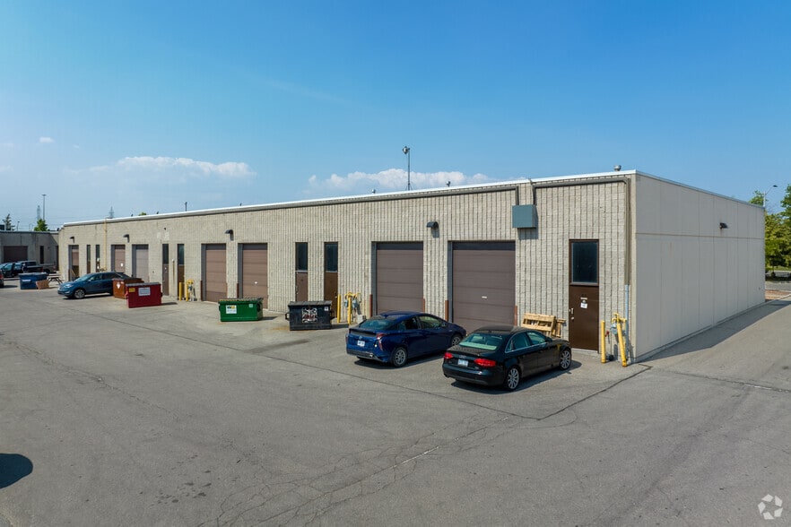 More Photos Of 4161 Sladeview Cres, Mississauga Light Distribution For Lease