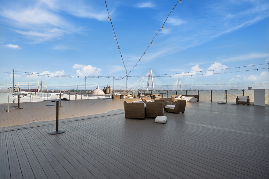 More Photos Of 1600 N Broadway, Saint Louis Manufacturing For Sale