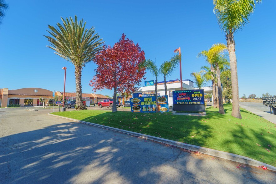 More Photos Of 580 S Pacific St, San Marcos Fast Food For Sale